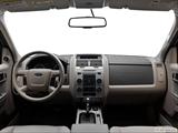  Dashboard, center console, gear shifter view photo